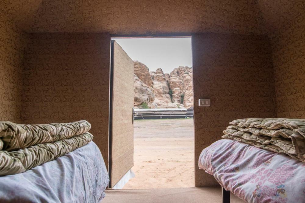 瓦迪穆萨 Ammarin Bedouin Camp酒店 外观 照片